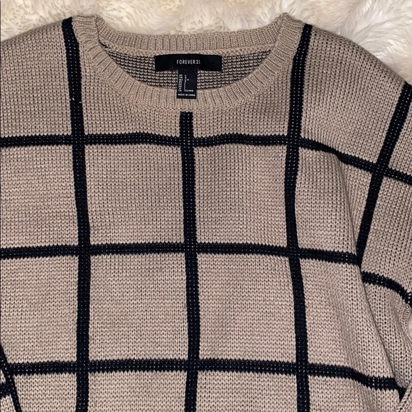 Forver 21 Sweater - Picture 2 of 3